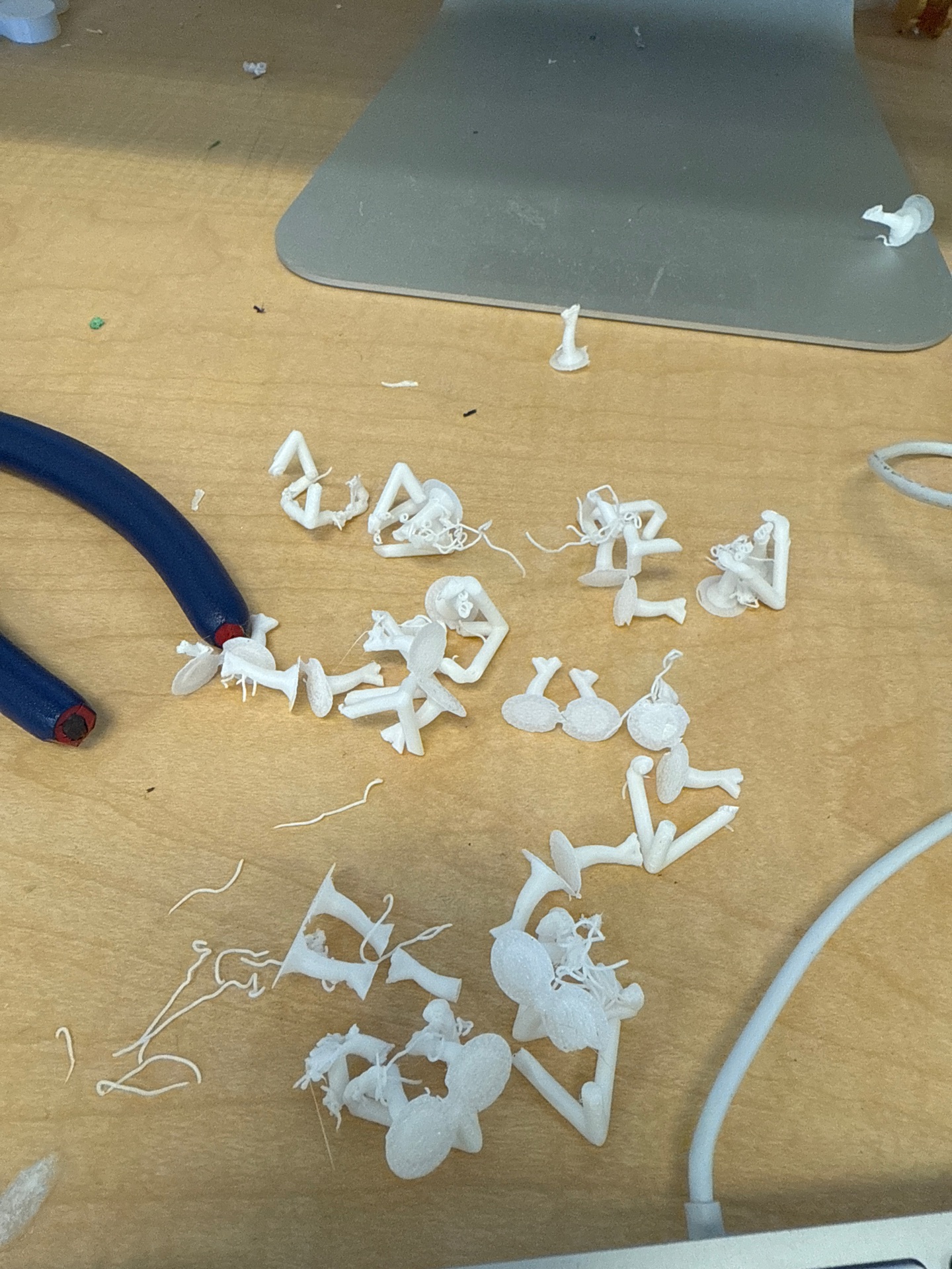 Collection of 3D printed interlocking tetrahedra pieces